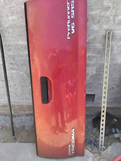 Toyota Tacoma tailgate.