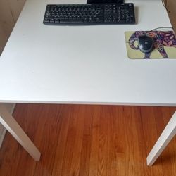 $35 Study Table 30"X30"30" Pickup Only Near Ucity 