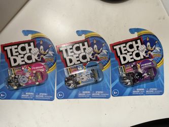 3 limited edition sonic Tech Decks