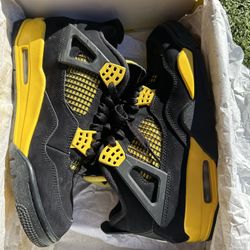 Jordan 4 Thunder Size 8 Used 