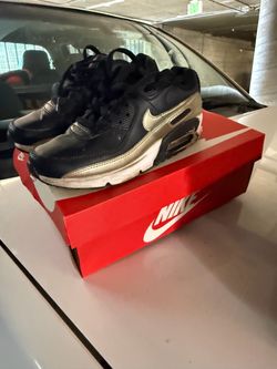 Nike Air Max 90 Black Silver Sneakers size 4Y