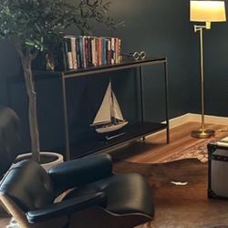 Console / Entry Table