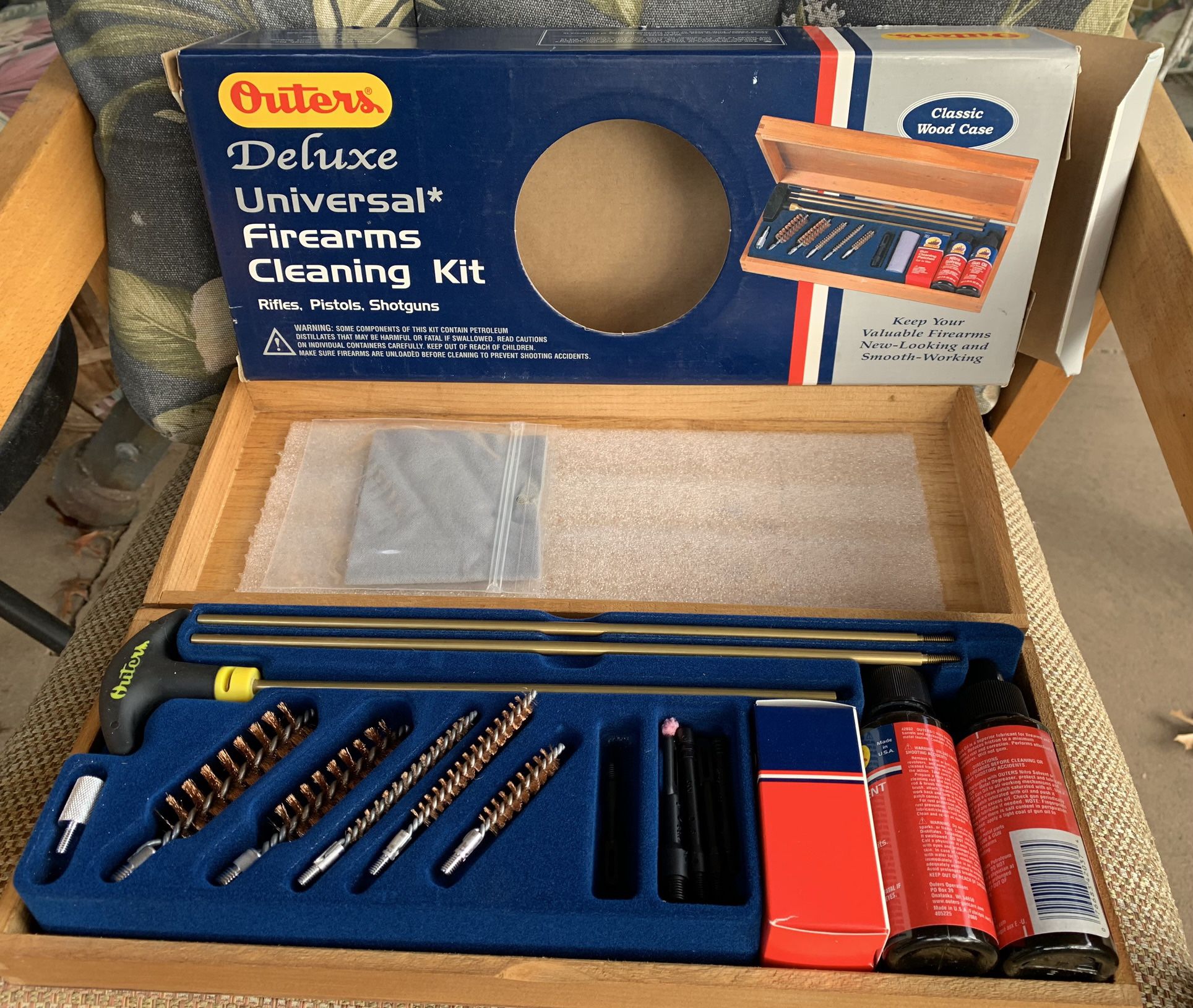 New Deluxe Universal Firearms Cleaning Kit 