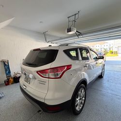 FOR SALE: 2014 Ford Escape Titanium – $5,500 🚗 Clean Tittle