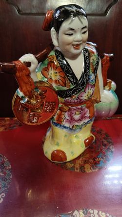 Vintage Chinese Porcelain Figurine Lady Holding Longevity Peach and Good Luck Coin Symbol of Wealth Statue