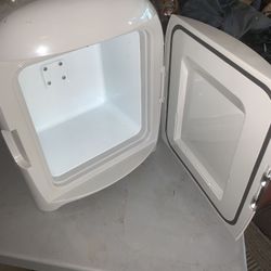 12 Val’s Car FRefri