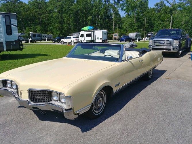 1968 Oldsmobile Ninety Eight Convertible 