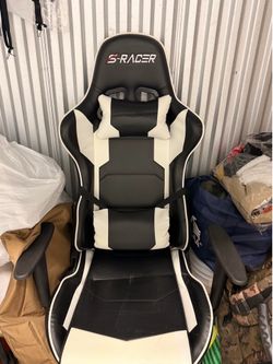 Gaming chair