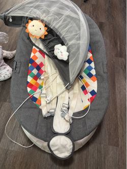 Baby bouncer with connection