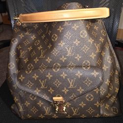 Louis Vuitton Metis Hobo Bag 