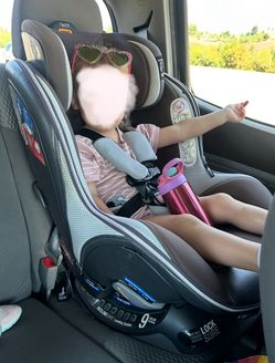 (2) Chicco NextFit Convertible Car Seats