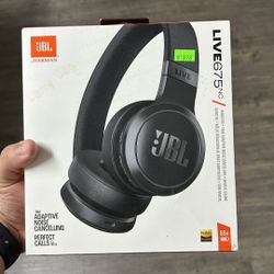 Open Box - Like New - JBL Live 675NC Headphones