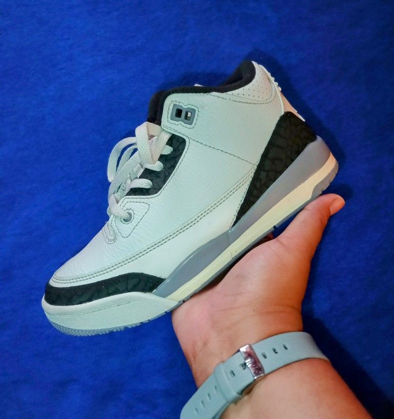 Size 1.5 Youth Air Jordan 3 Retro Cement Grey