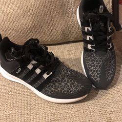 Adidas SL Loop 10.5