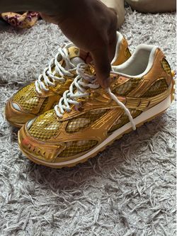 Gold bottages