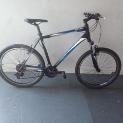 BICYCLE GIANT 21 SPEED SIZE 26 BRAND NEW 