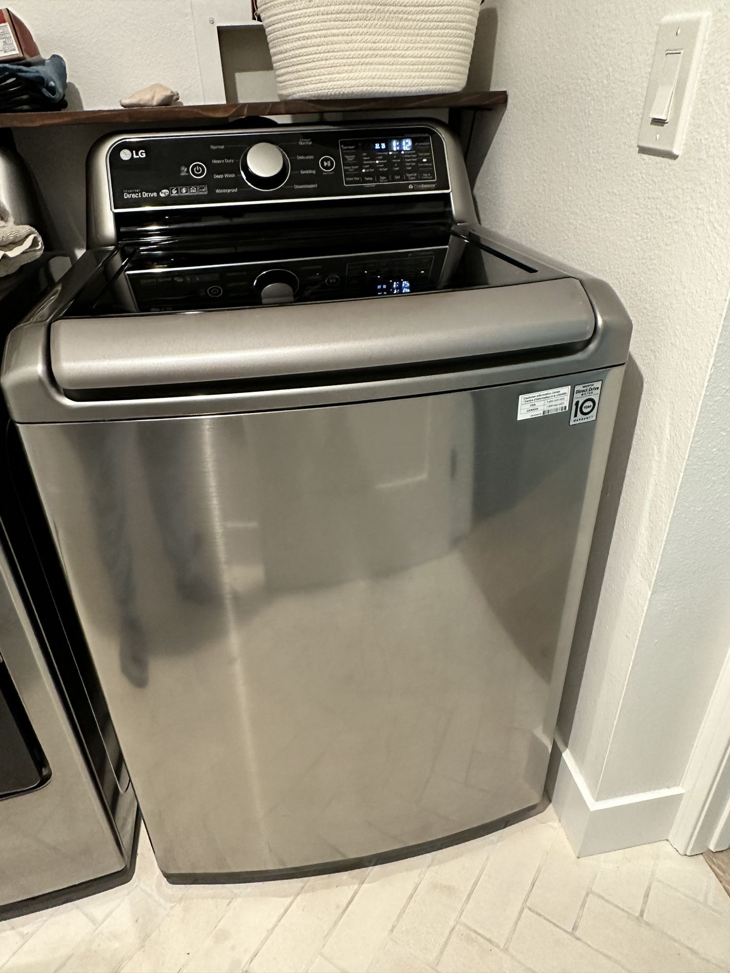 LG Washer- WT7300CV