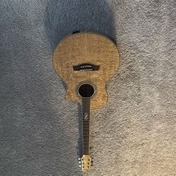 Luna Acoustic / electric Guitar