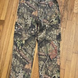 Mossy Oak Camouflaged Cargo Pants Size Adult Medium shipping available