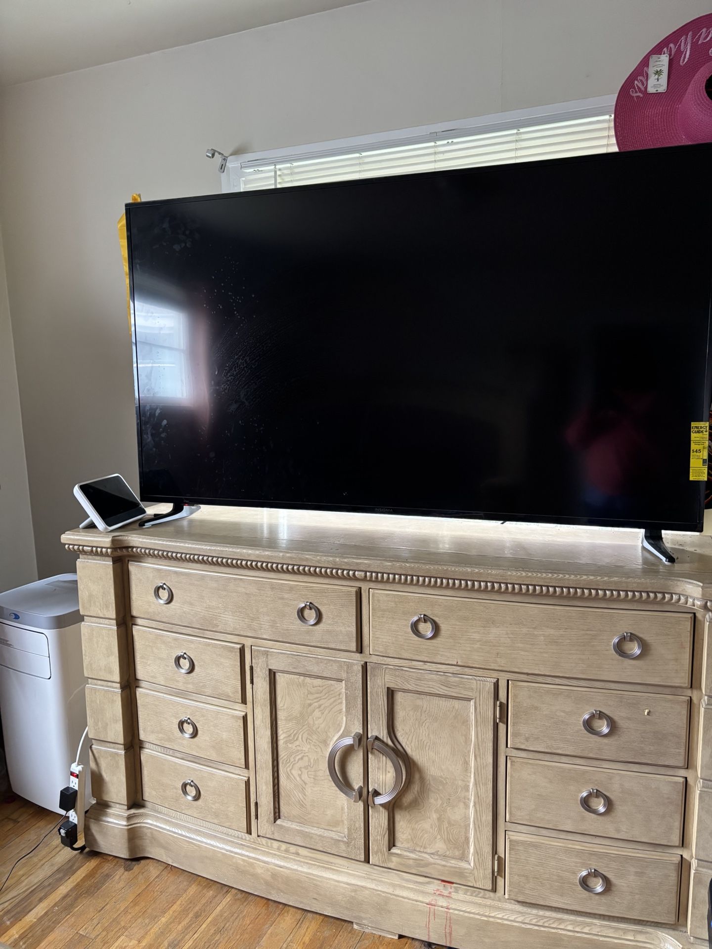 75 Inch Insignia Tv