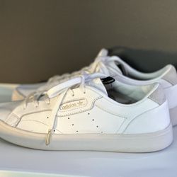 Women’s Adidas Sleek Crystal White Low top Leather Sneakers- US 8.5