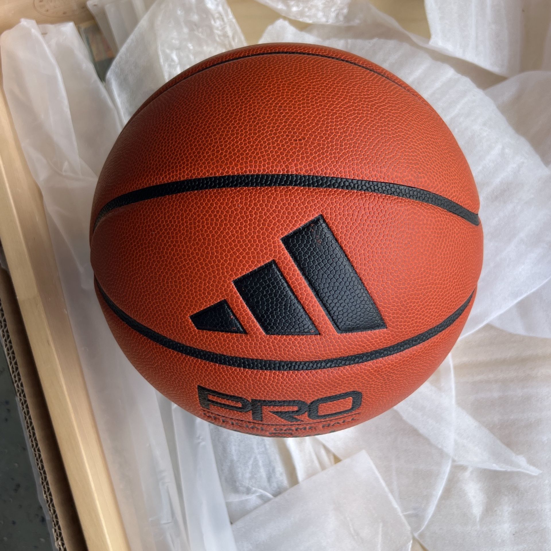 Adidas Pro Basketball Size 6. (28.5)