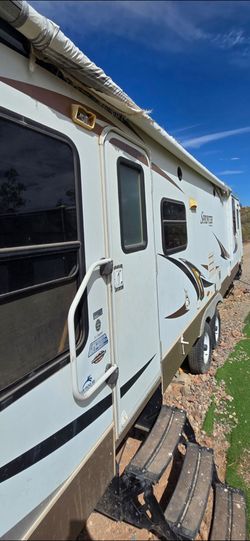 2010 Keystone Sprinter 31' | Fully Remodeled | Winter Package | Mini Split | 2 Slides