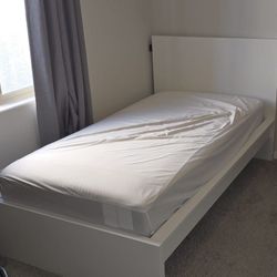 Twin Size Bed With Mattress