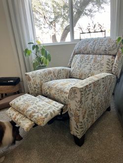 Floral Fabric Pushback Recliner Chair