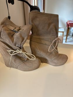 Ladies Boots Size 7 