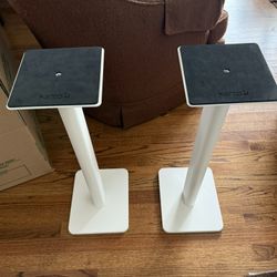 Kanto 26" Speaker Stands - White 