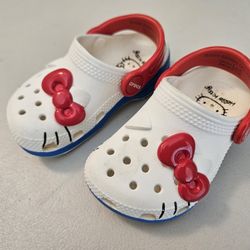 Crocs Hello Kitty Edition