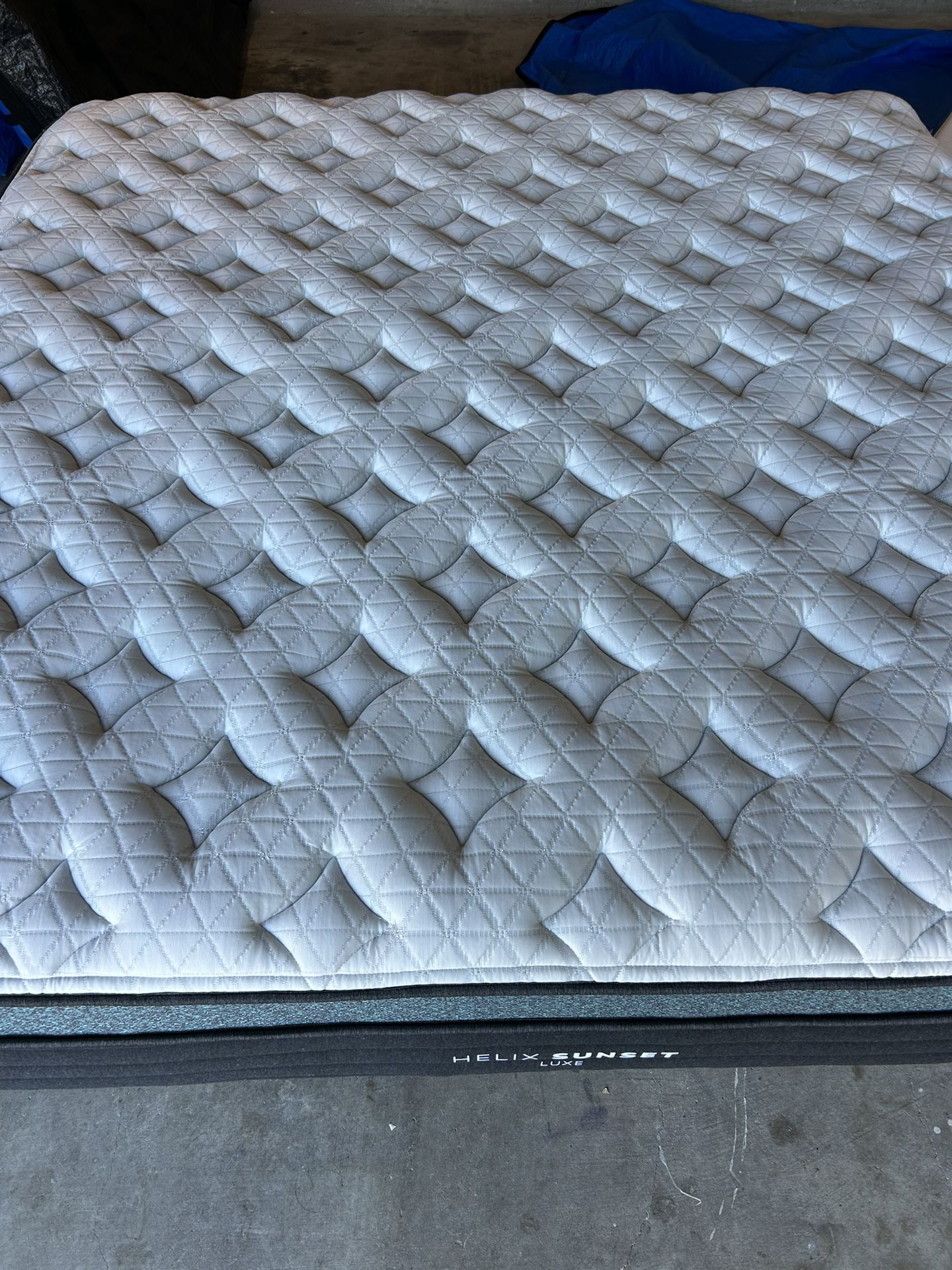 King Helix Luxe Sunset Mattress With Cooling Pillow Top