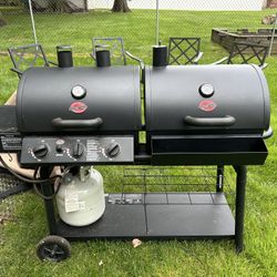 Charbroil 3-burner Gas & Charcoal Grill