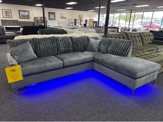 LED Sectional. 🚚WE DELIVER🚚