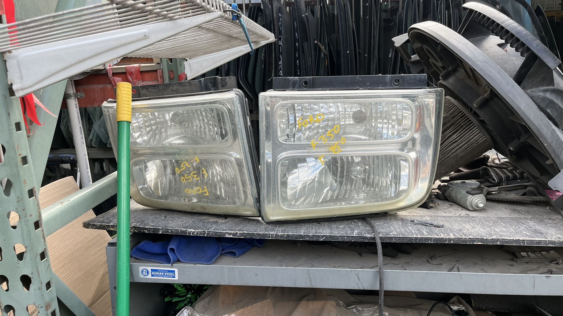 Headlights F350 06