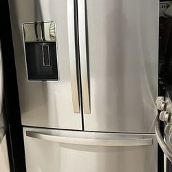Cheap Clean Stainless Steel Whirlpool French Door Refrigerator 400$ Can’t Beat It. Priced To Sell Fast