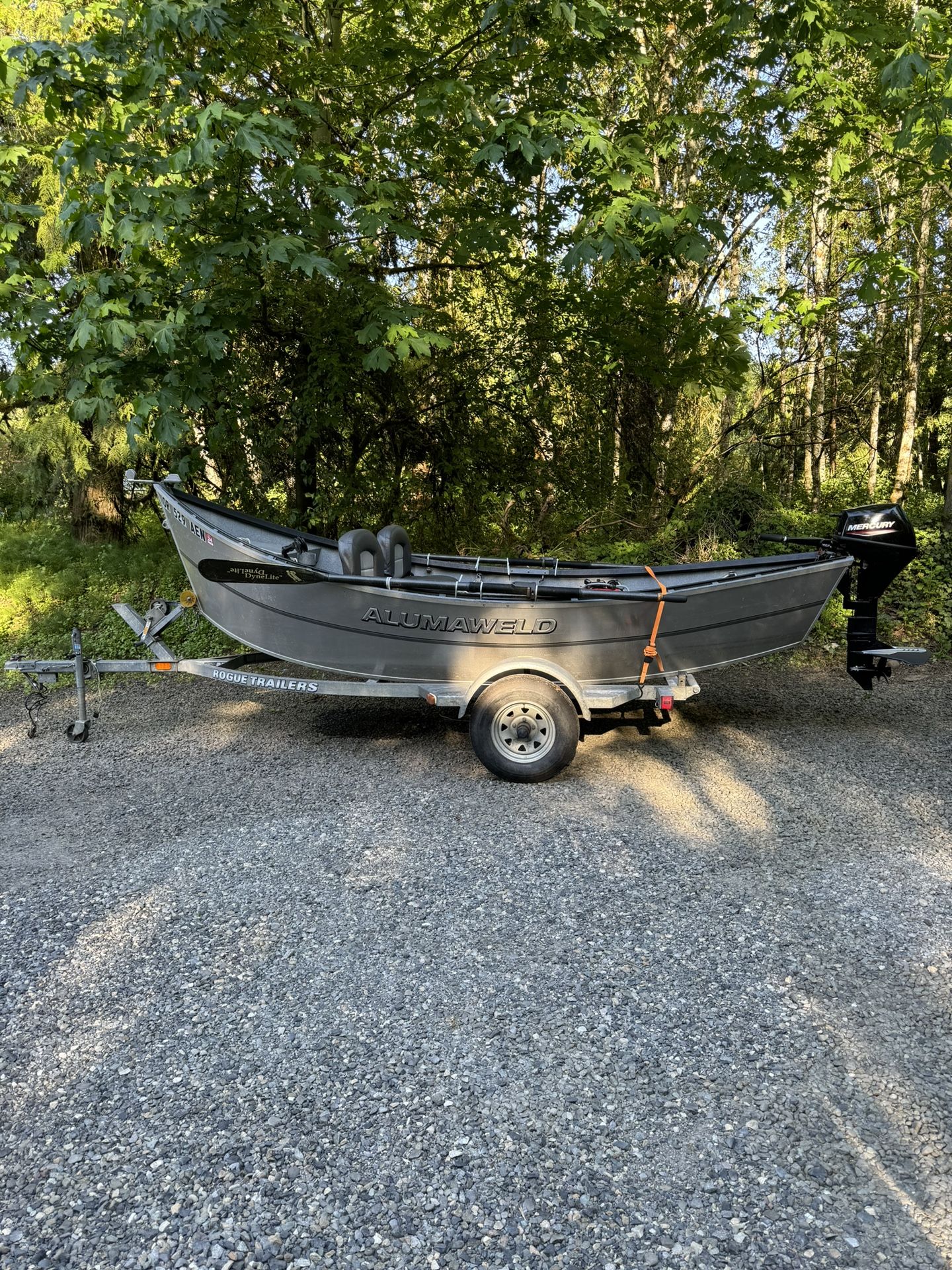 Alumaweld 16’ Drift Boat w/ Trailer