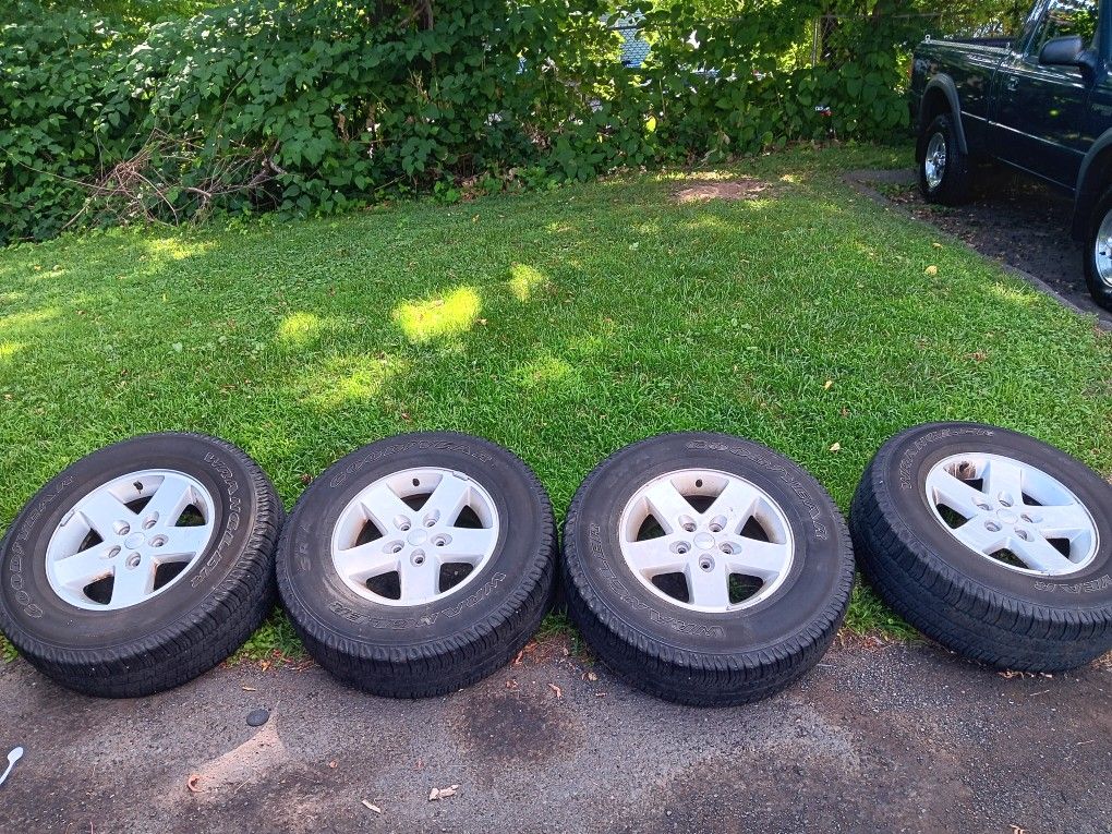 All for no scratches 255/75/R17