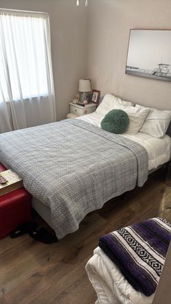 Twin bed