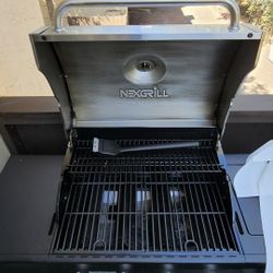 5-Burner Propane Gas Grill in Stainless Steel with Side Burner and Black Panel