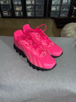 Air max DN8 hyper pink size 10