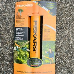 Fiskars Power-lever Extendable Pole Saw And Pruner 