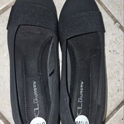 Women Shoe Size 8.5 WIDE