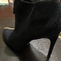 Zara Black Zip Front Black Suede Boots…Sz 