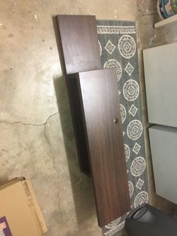 Floating entertainment center