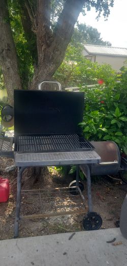 Great Deal 40 bks nice grill cook outs