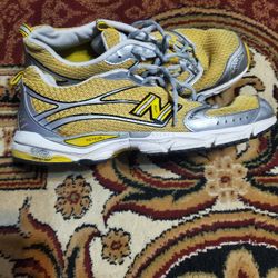 Mens New Balance Size 11 Model Number 903