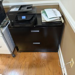 Metal file Cabinet