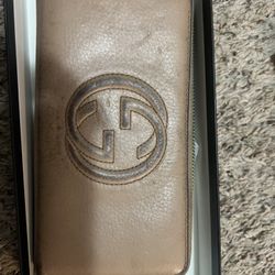  Authentic Women’s Gucci Wallet 